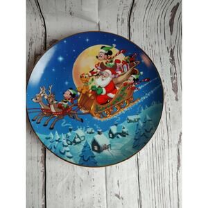 Mickey's Holiday Magic Collectors Plate #1 "Santa's Favorite Helpers"